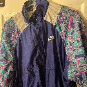 Nike womens Retro Geometric Artsy Colorful Full zip Windbreaker jacket